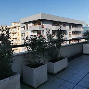 Brigida 5 , Bari Italië
